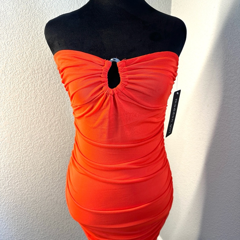 Madden Girl Vibrant Orange Strapless Bodycon Midi Dress - Picture 3 of 6